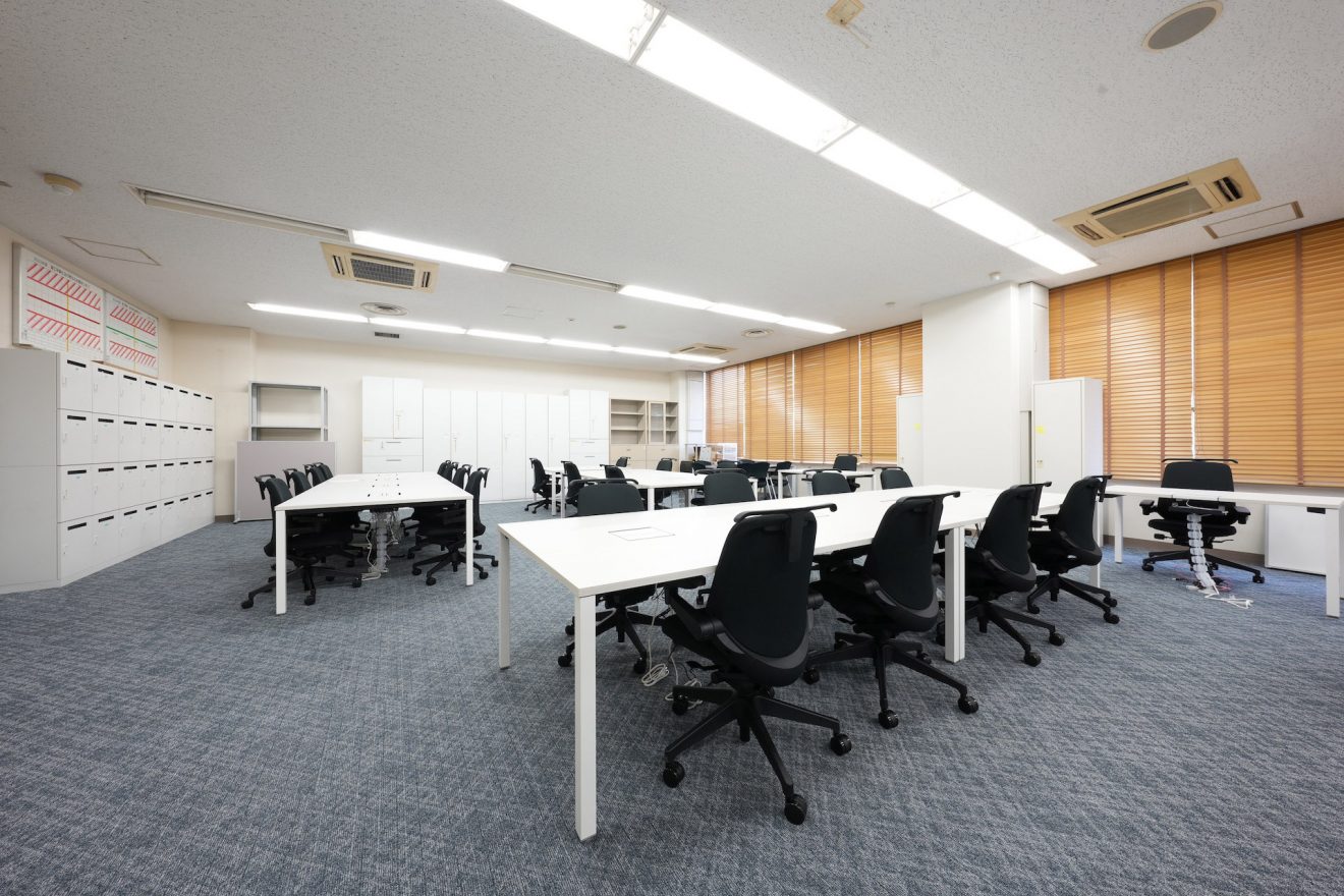 オフィスリニューアルに伴う、家具、ブラインド、パーティションのご提案 | 鹿児島オフィスづくり.com